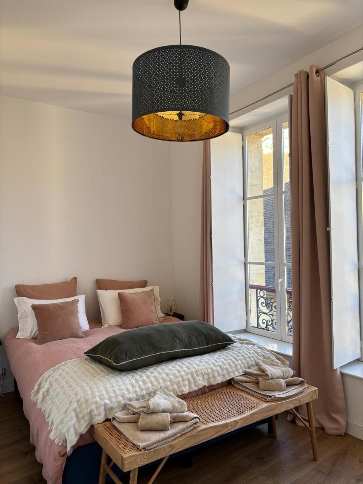 Au Coeur Du Centre Historique De Sarlat Apartment Екстериор снимка
